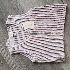 Women's XS button crop vest